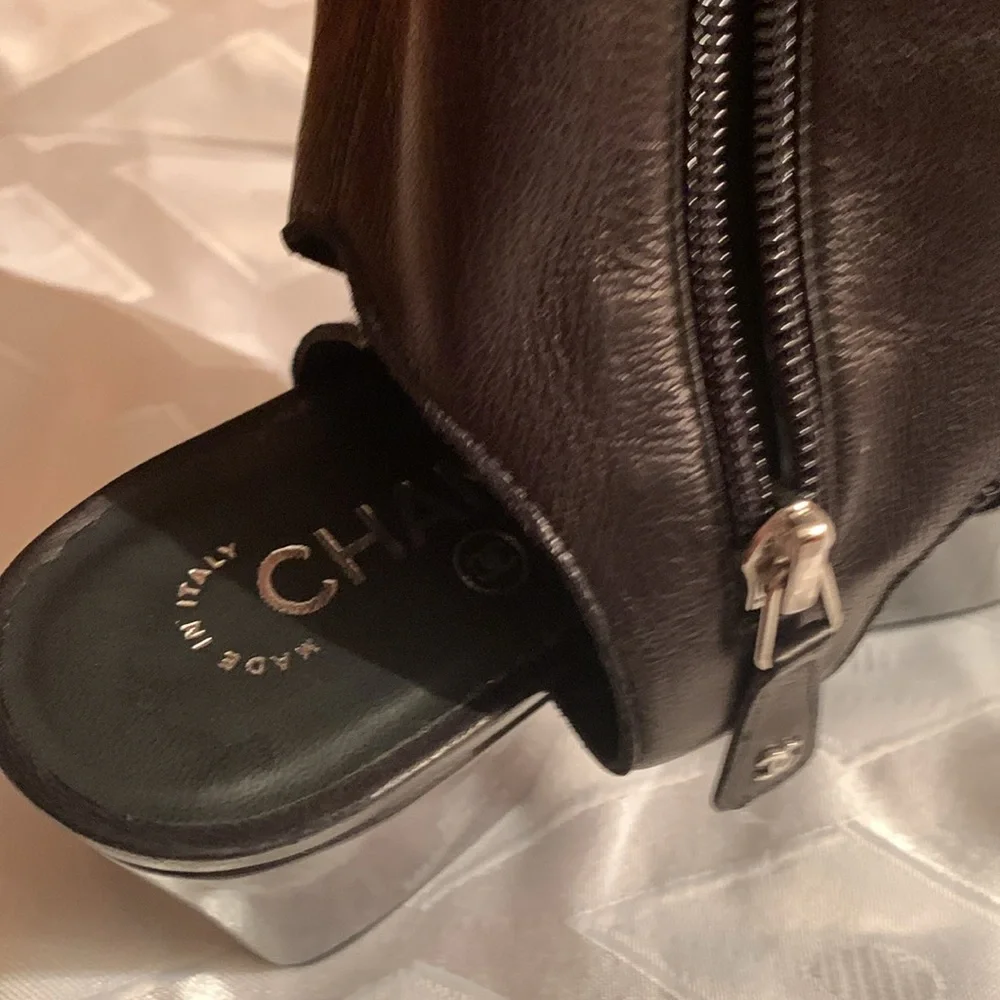 Chanel - Picture 5 of 9